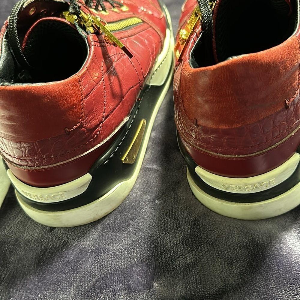 VERSACE Red Leather Low Trainers with Gold Medusa US Men’s Size 10 / EU… - Picture 15 of 16